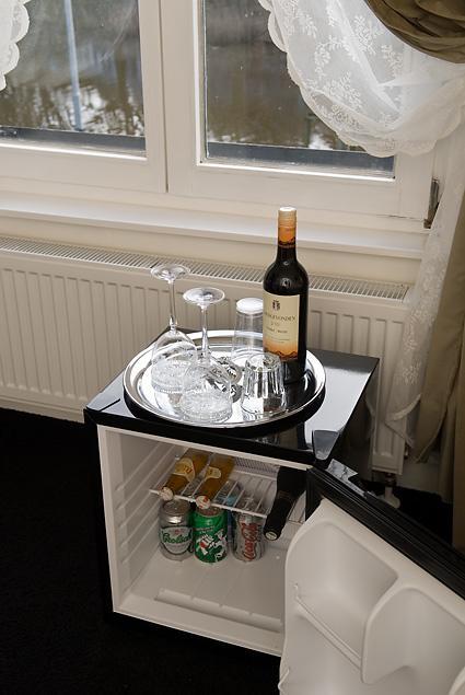 B&B Aan De Singelgracht Breda Bilik gambar