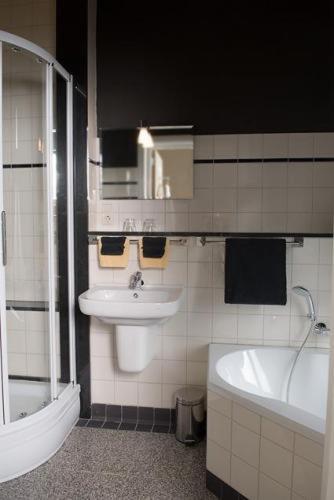B&B Aan De Singelgracht Breda Luaran gambar